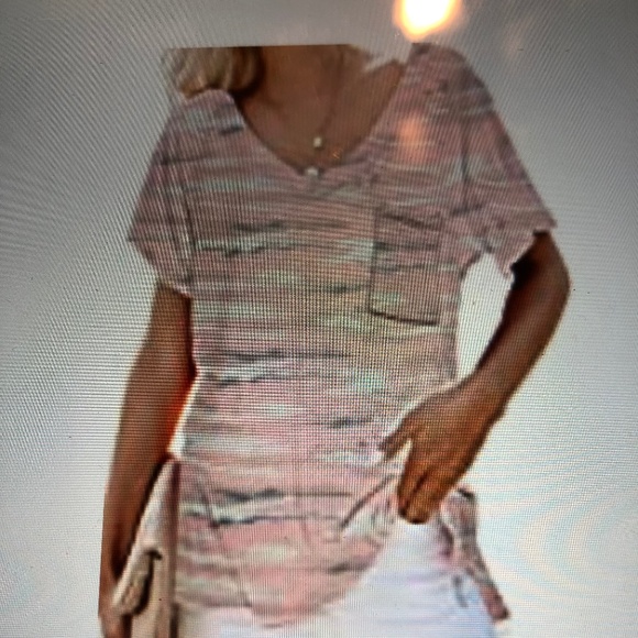 Biucly casual v neck tee shirt with picket - Picture 1 of 2